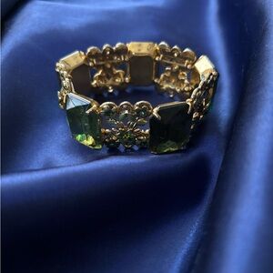 Vintage Emerald Green Faceted Crystal Floral Gold Tone Statement Bracelet- Bold
